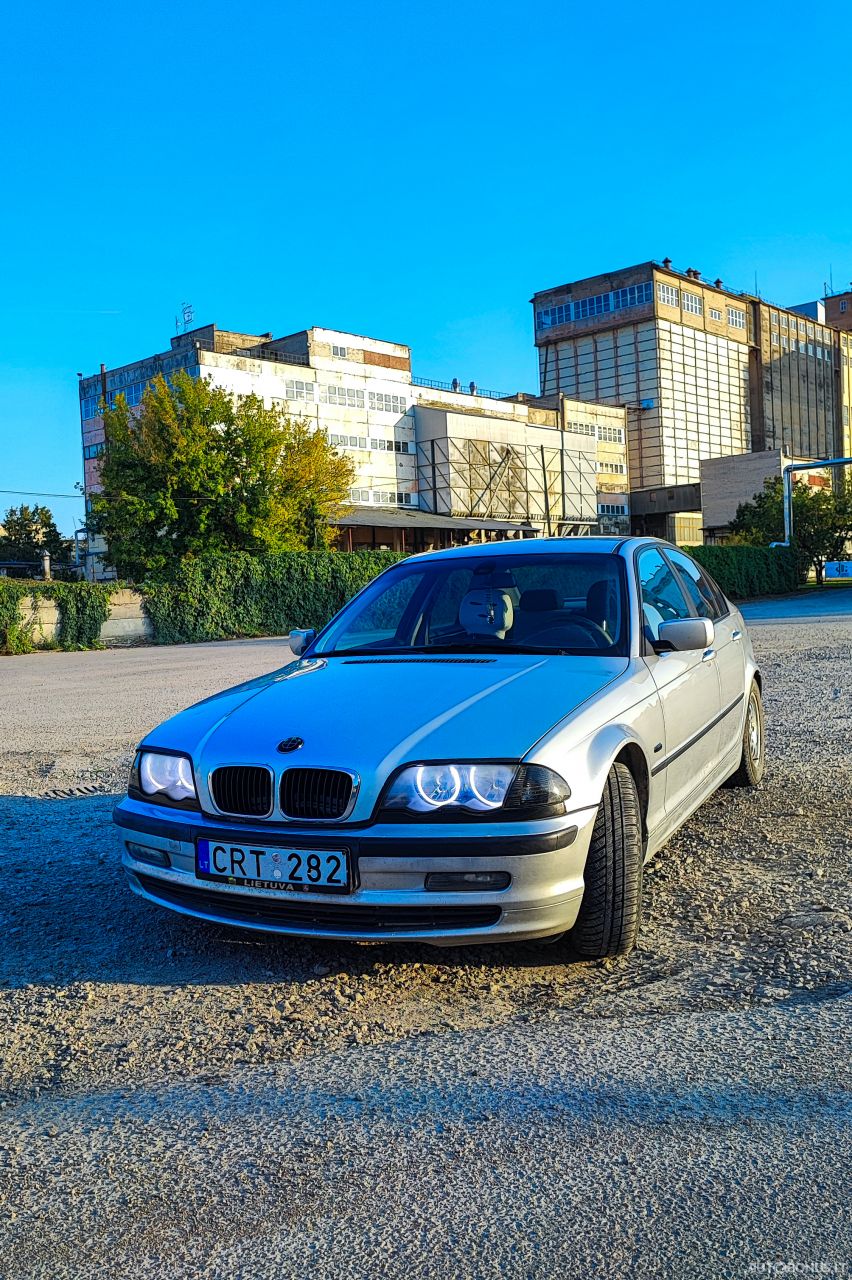 BMW 318