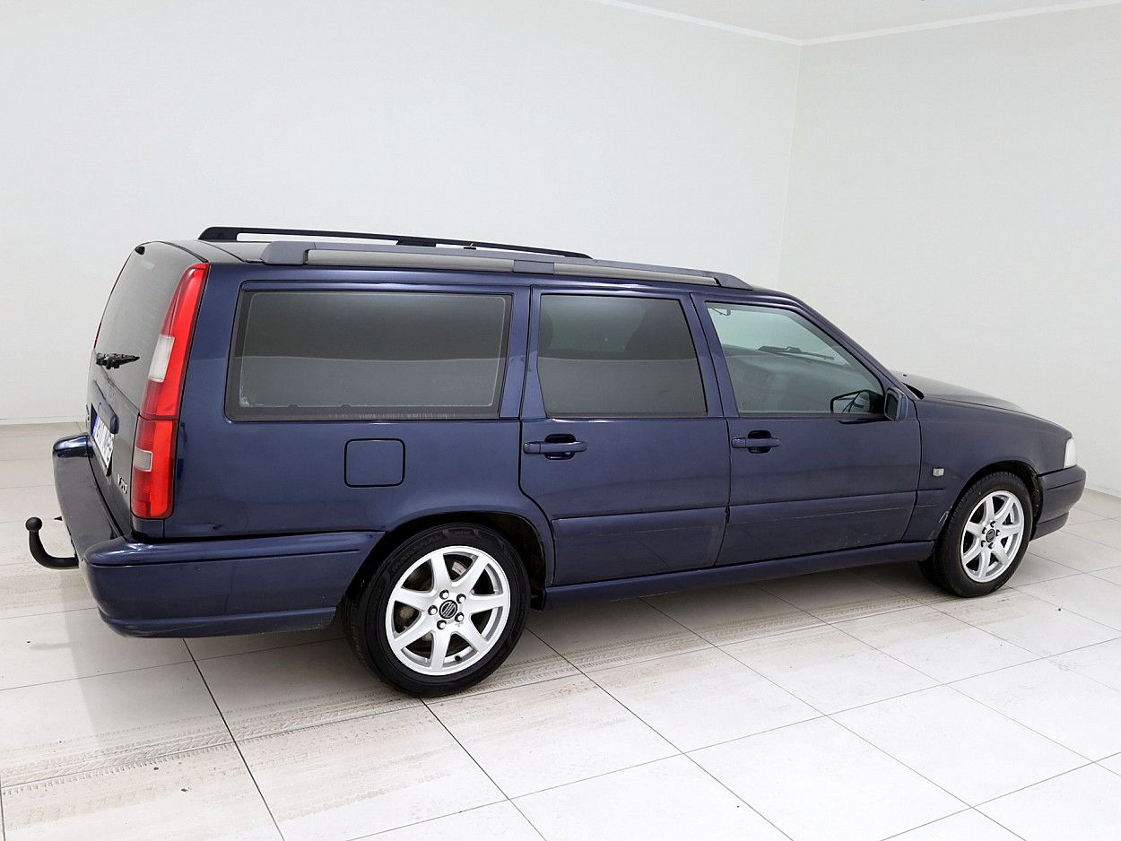 Volvo V70 | 2