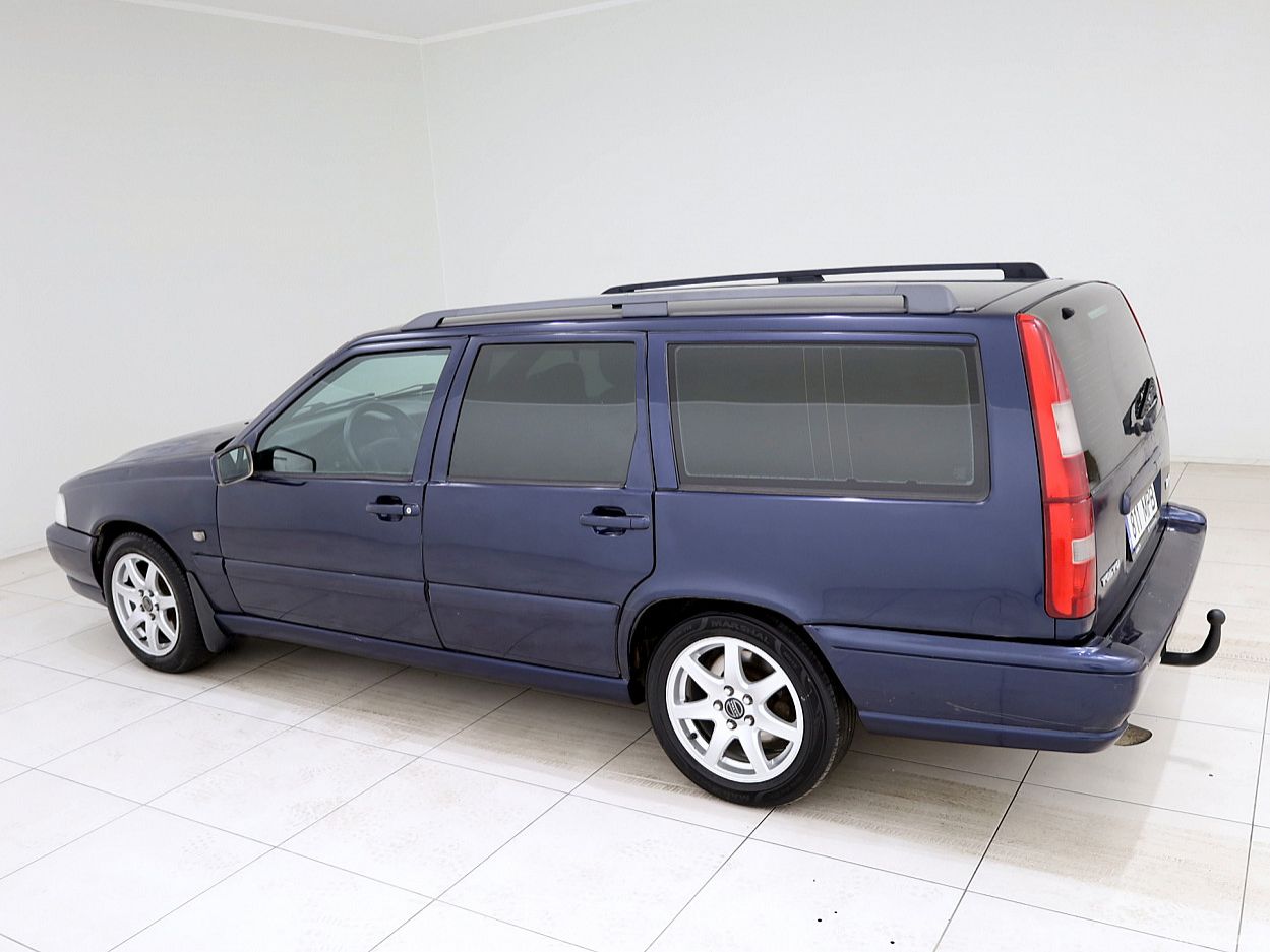 Volvo V70 | 3