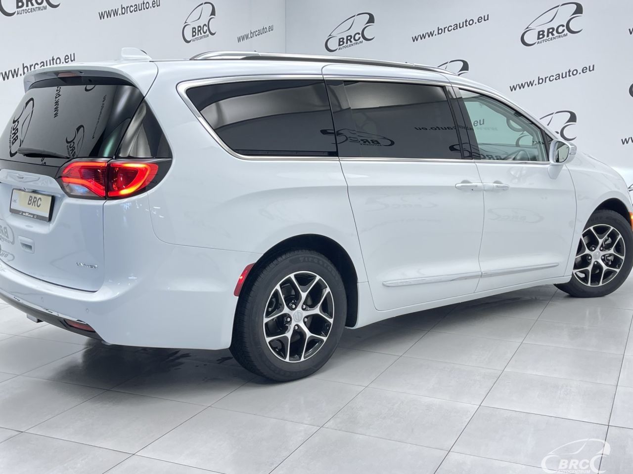 Chrysler Pacifica | 1