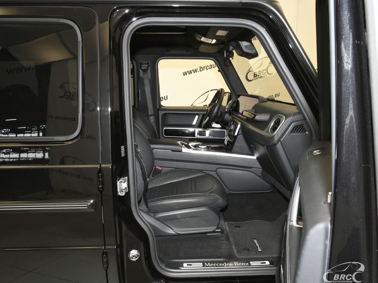 Mercedes-Benz G500 | 3