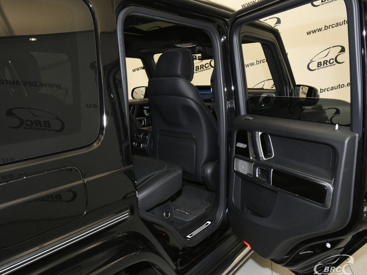 Mercedes-Benz G500 | 12