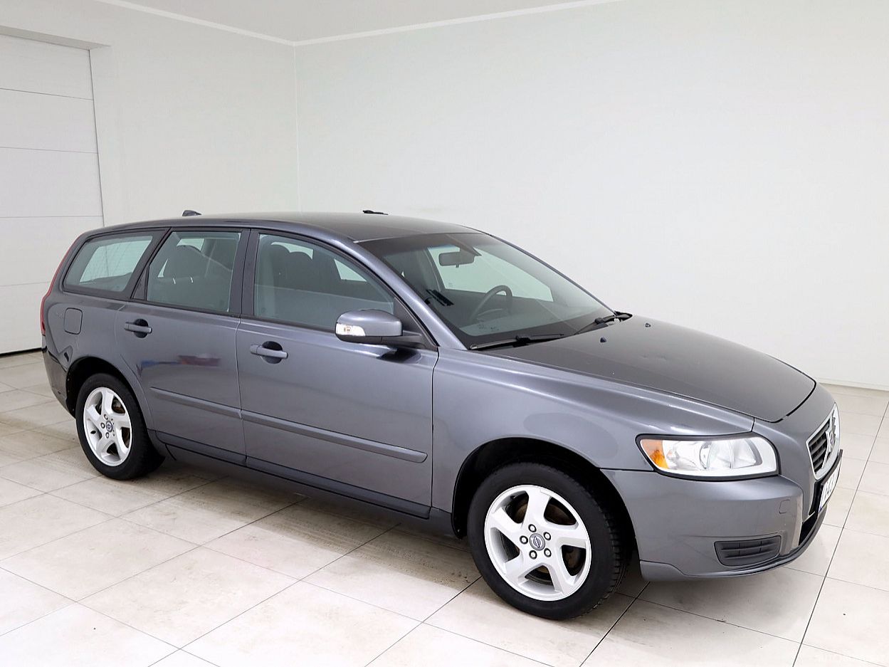 Volvo V50