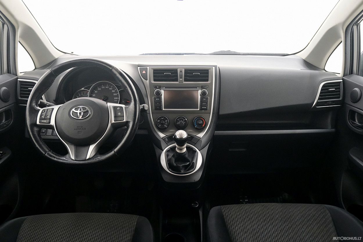 Toyota Verso-S | 4