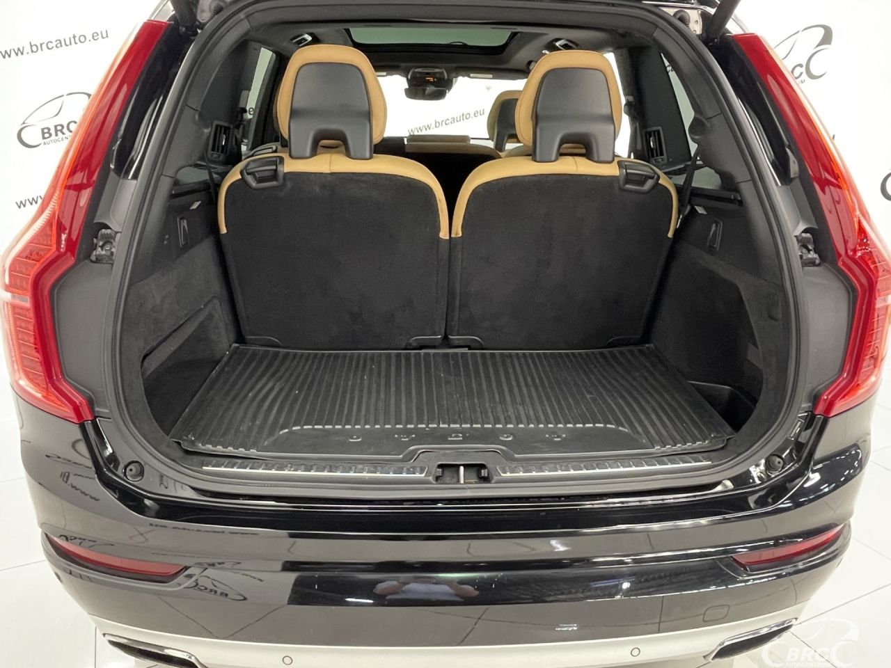 Volvo XC90 | 39