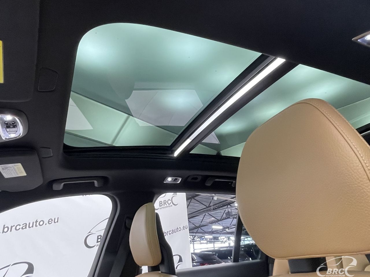 Volvo XC90 | 25