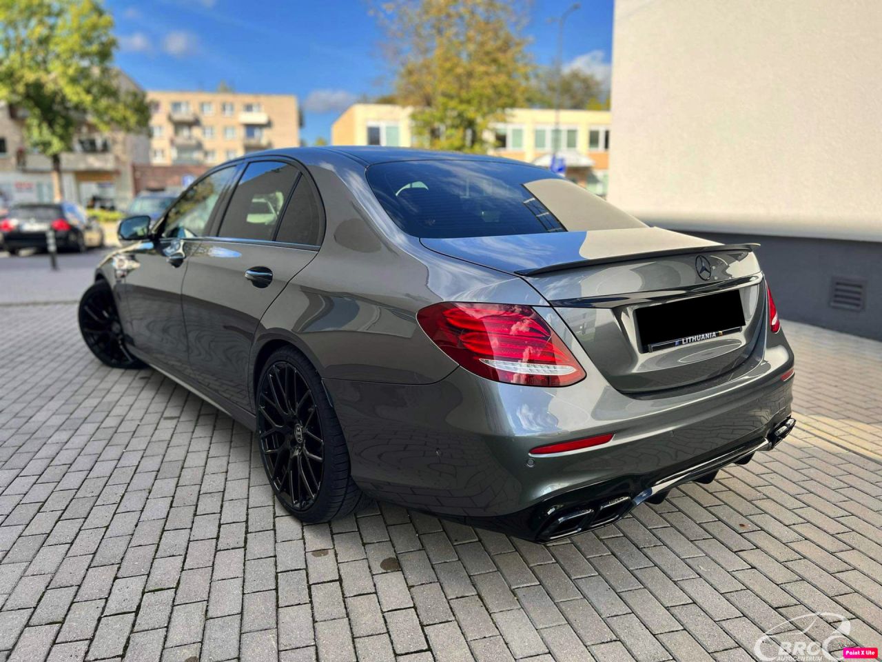 Mercedes-Benz E220 | 0