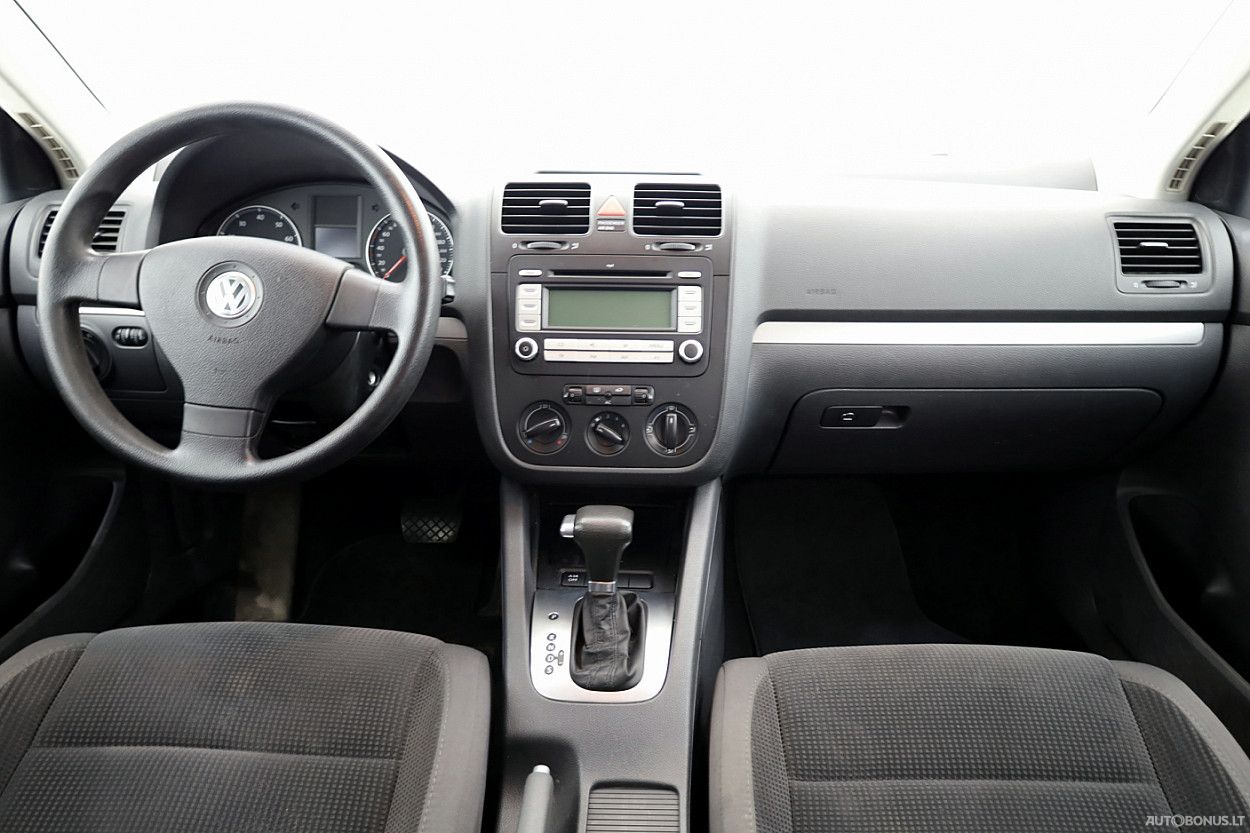 Volkswagen Golf | 4