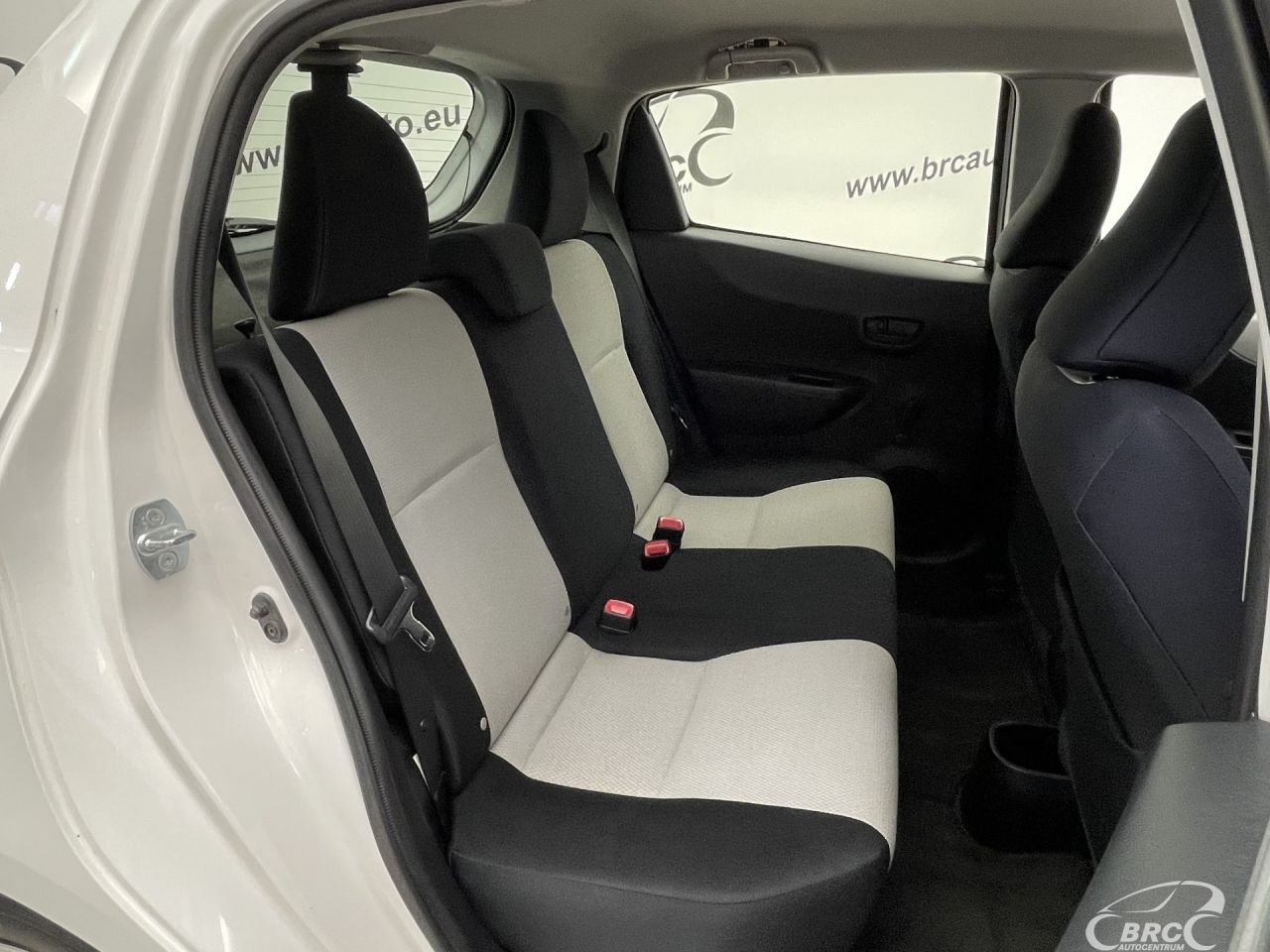 Toyota Yaris | 10