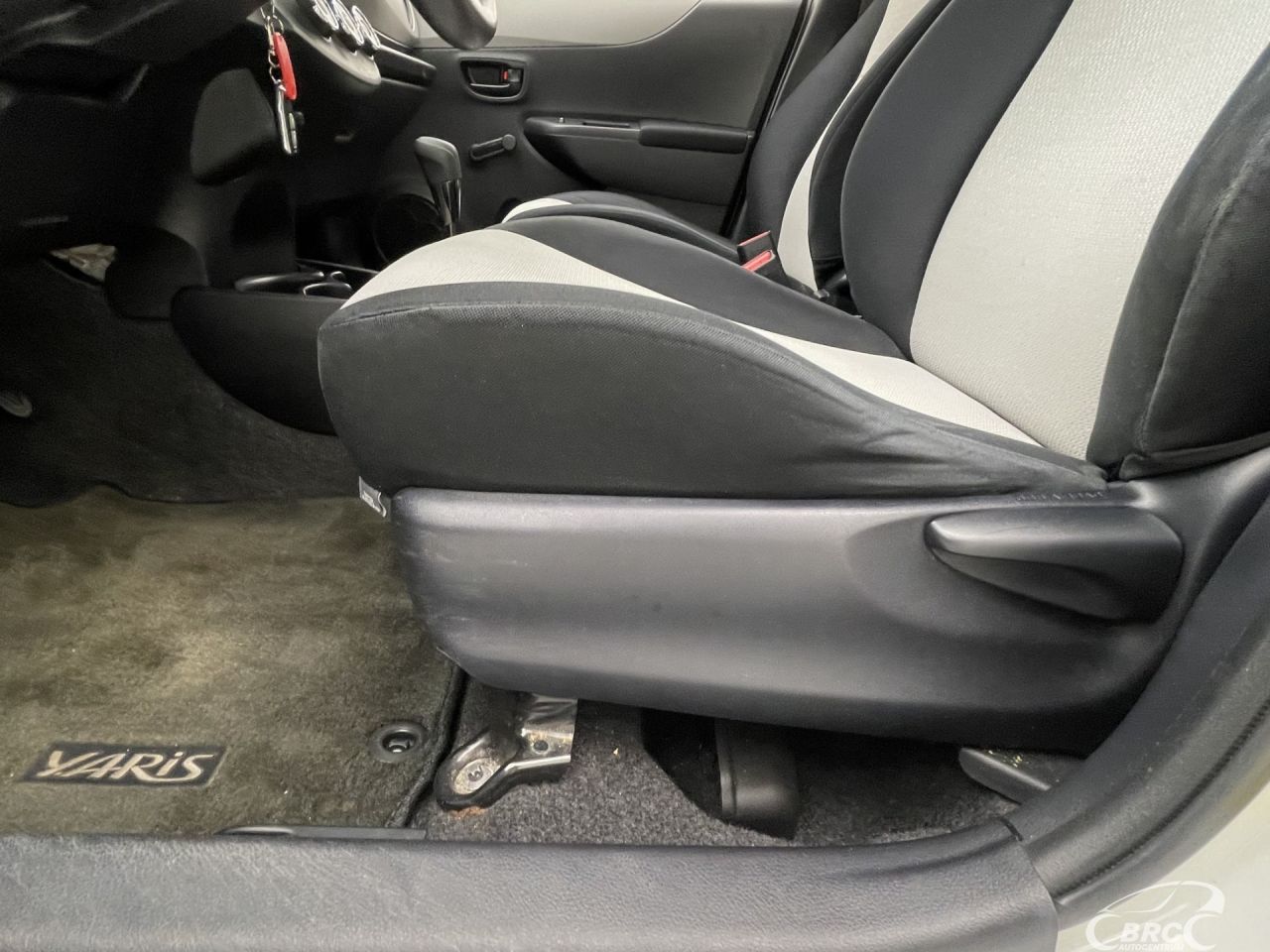 Toyota Yaris | 18