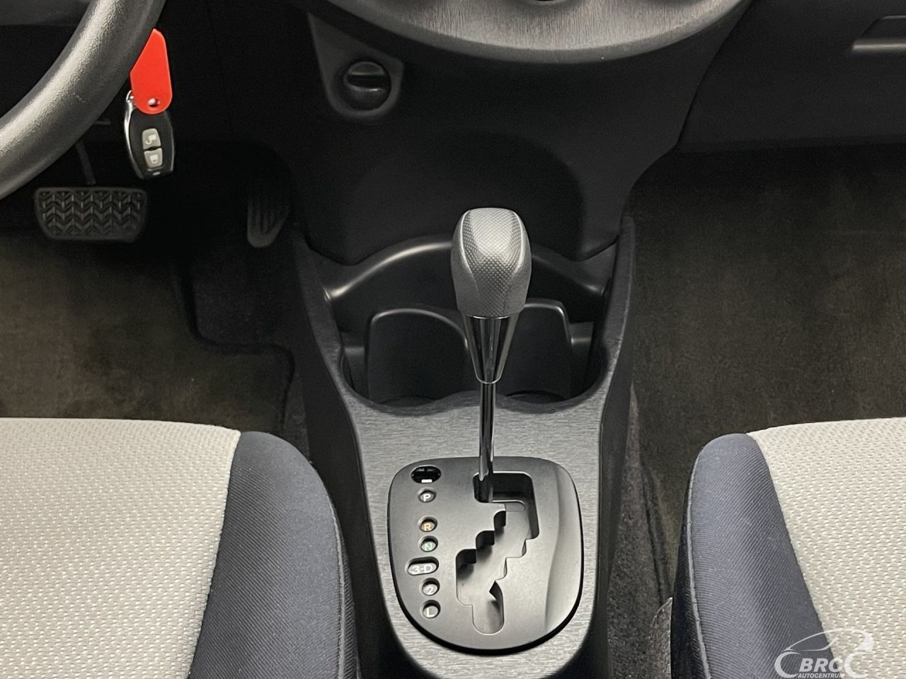 Toyota Yaris | 14