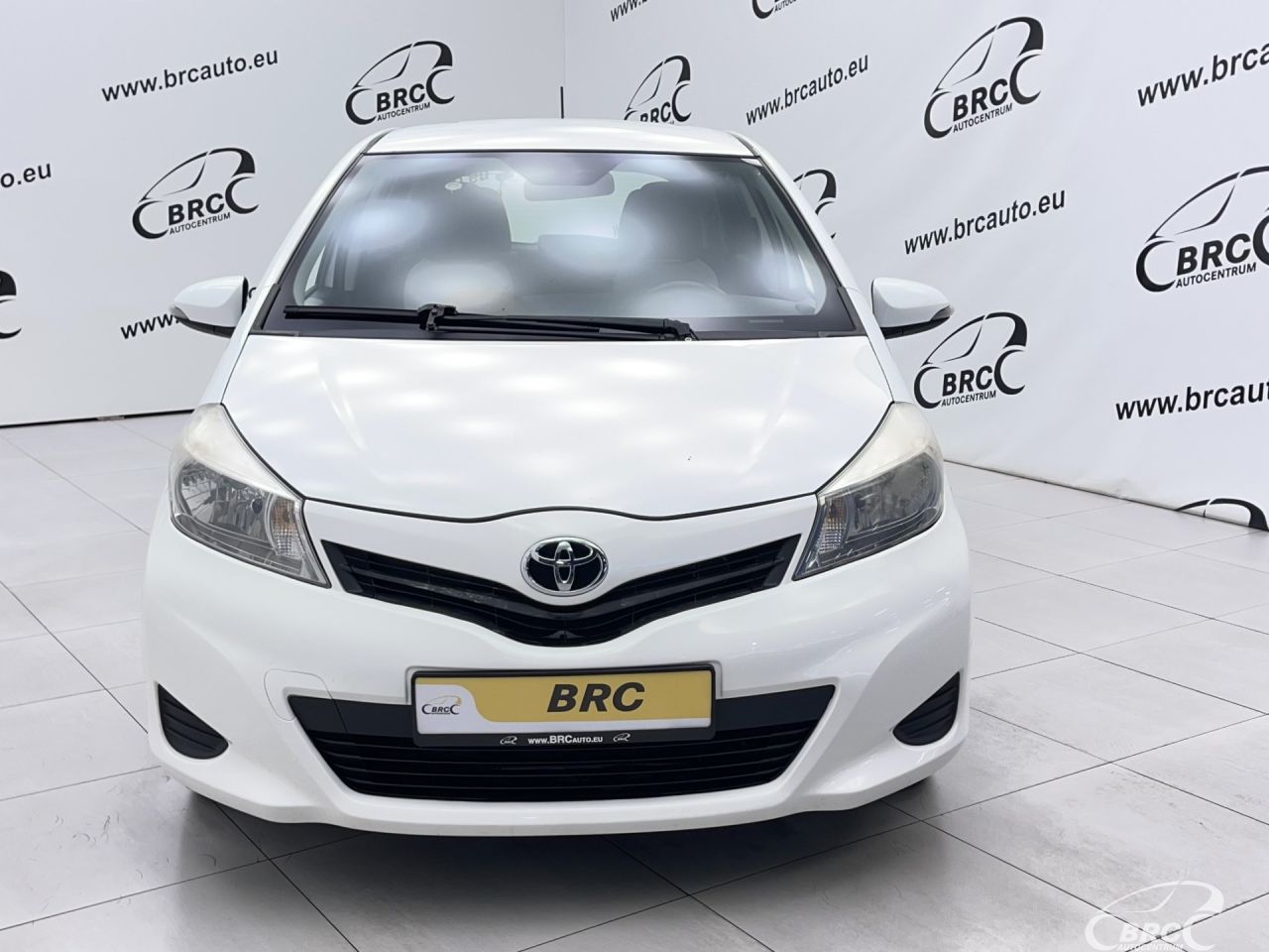Toyota Yaris | 28