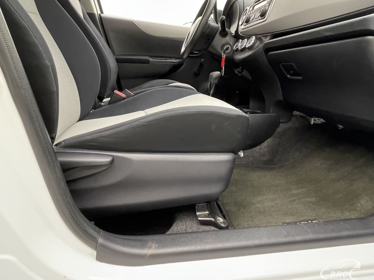 Toyota Yaris | 5