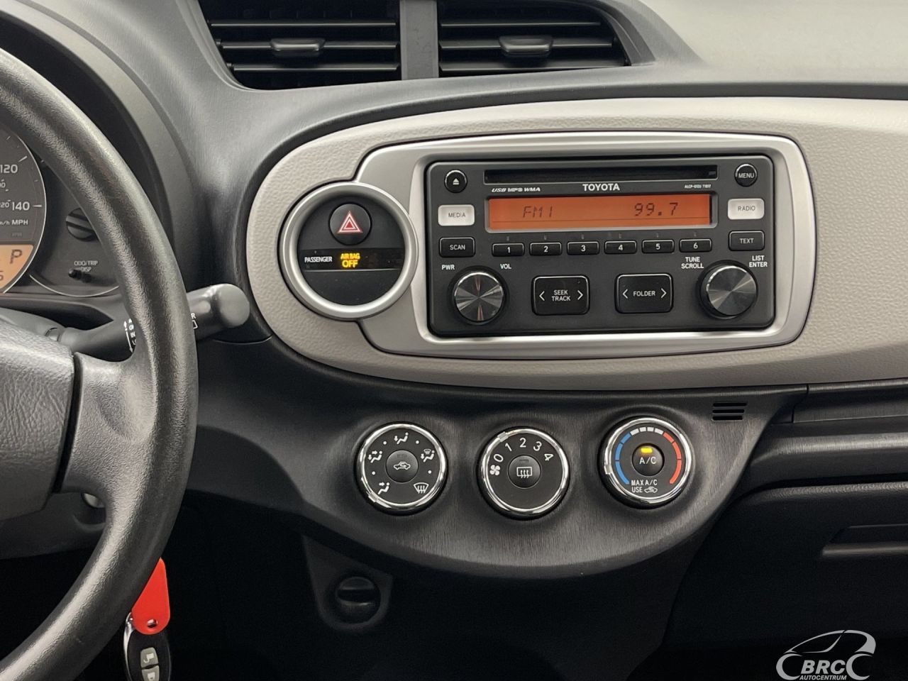 Toyota Yaris | 13
