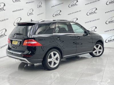 Mercedes-Benz ML350 | 1