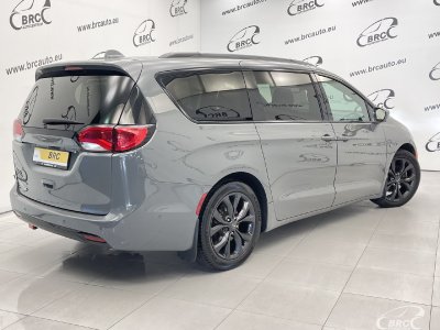 Chrysler Pacifica | 1