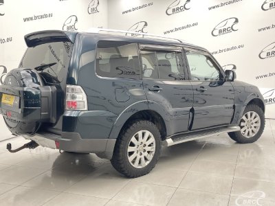 Mitsubishi Pajero | 1