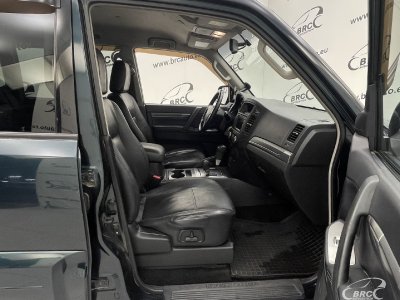 Mitsubishi Pajero | 3