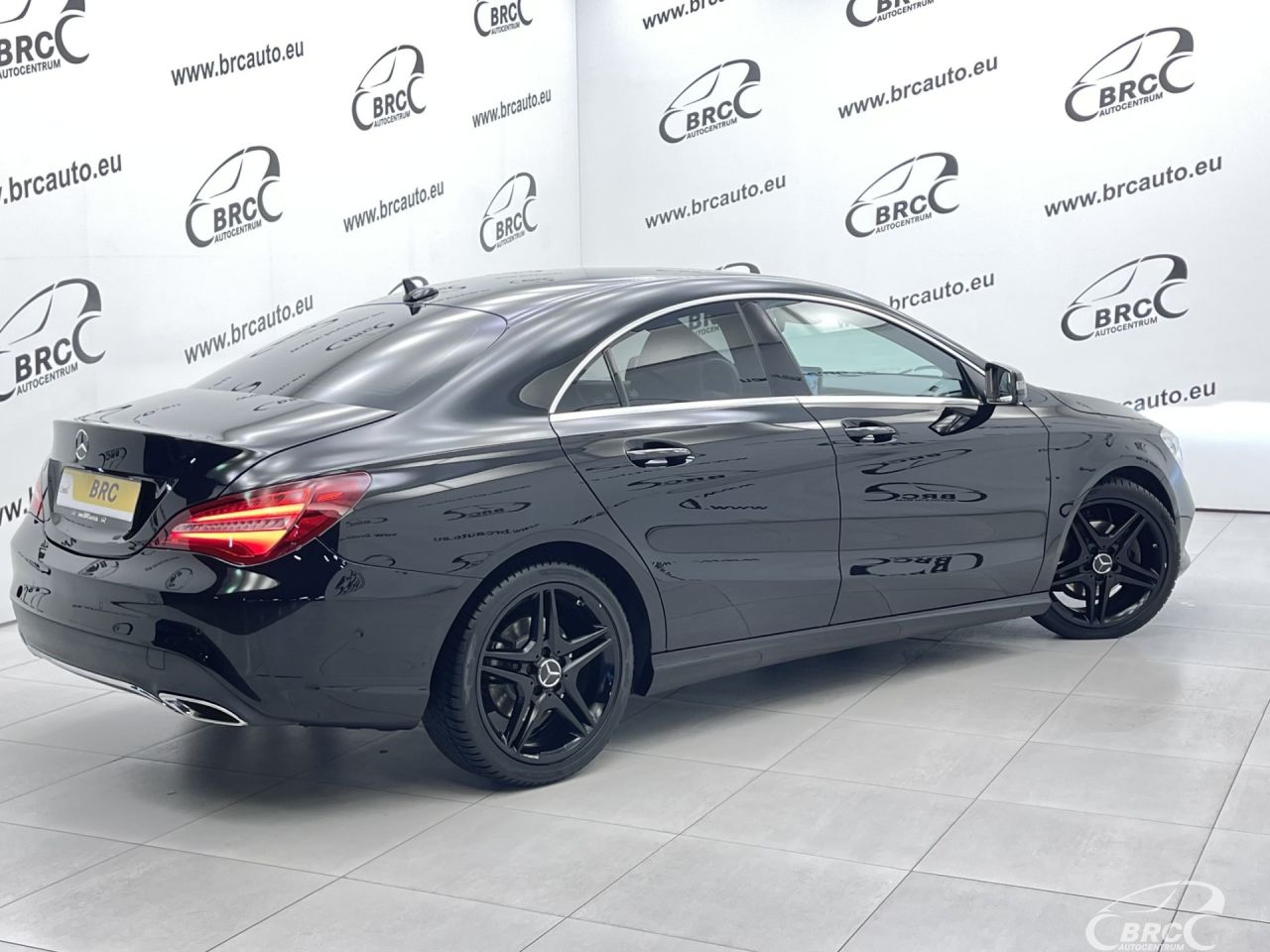 Mercedes-Benz CLA200 | 1