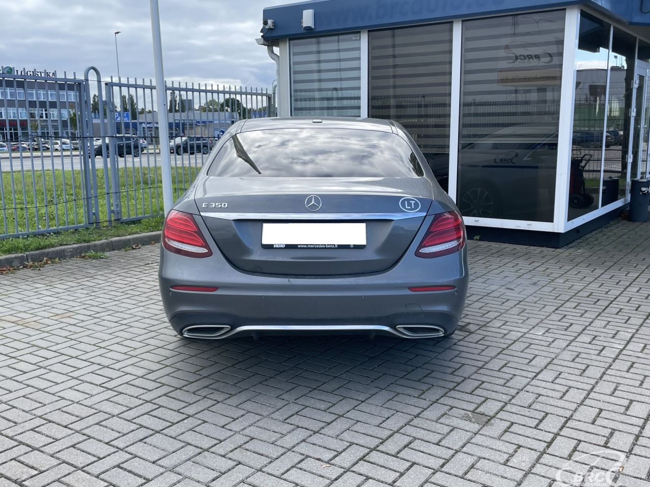 Mercedes-Benz E350 | 27