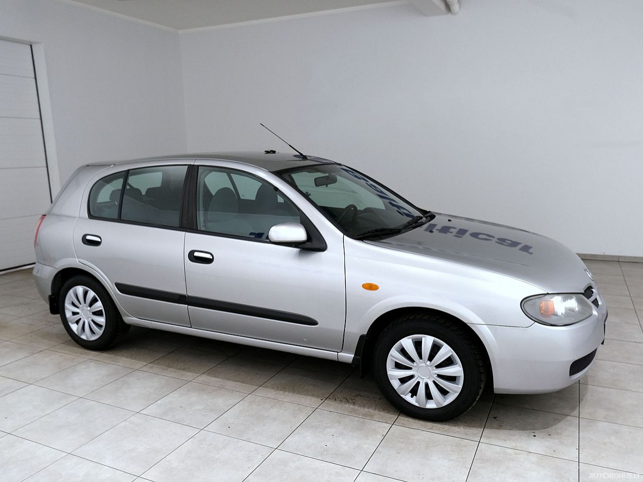 Nissan Almera