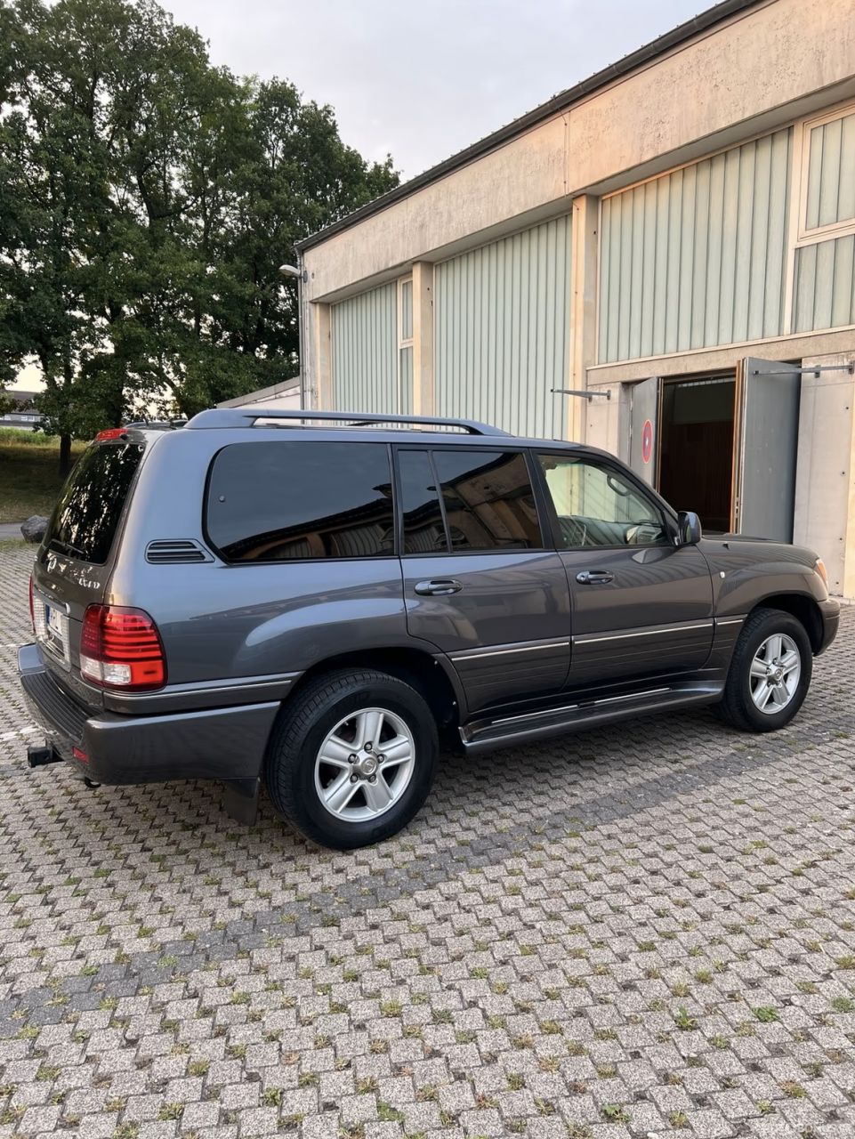 Lexus LX 470 | 2