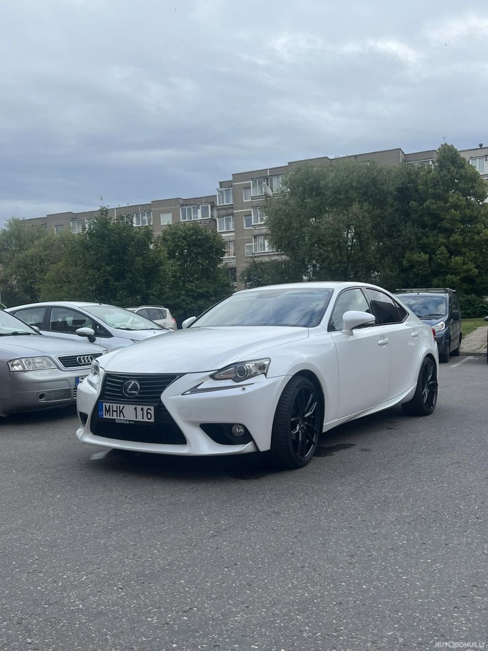 Lexus IS 300h | 12