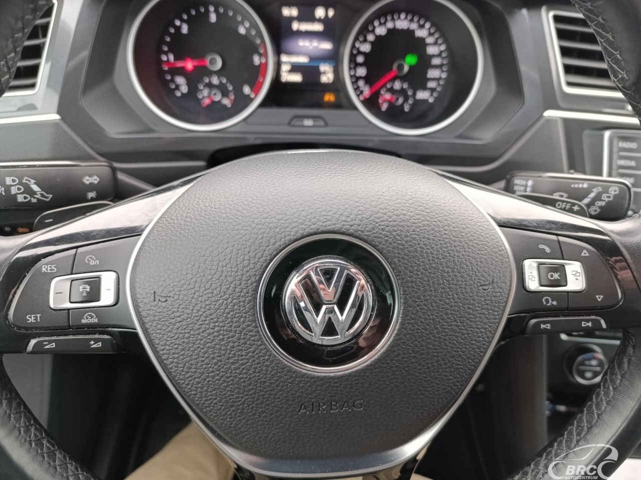 Volkswagen Tiguan | 9