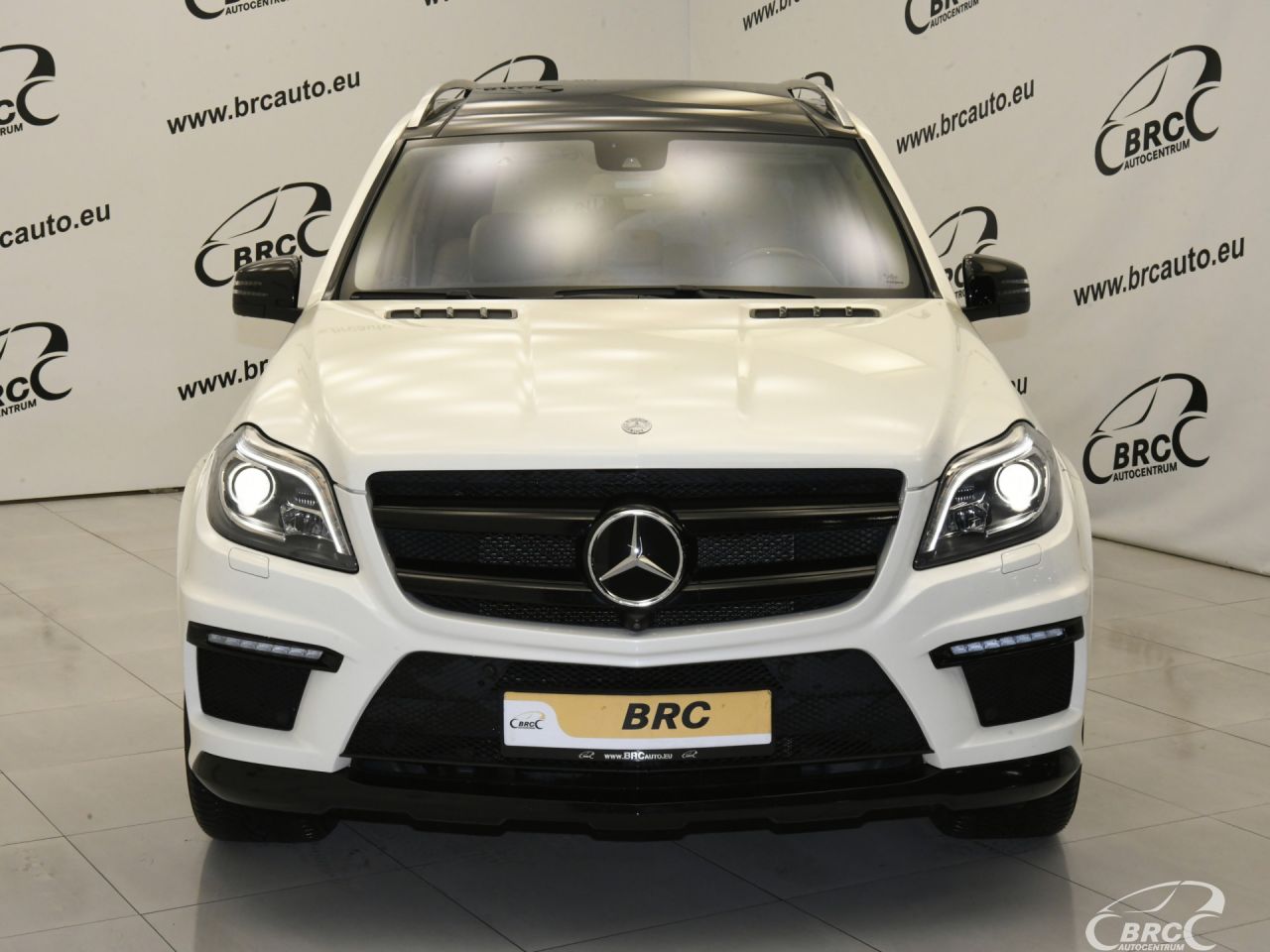 Mercedes-Benz GL550 | 45