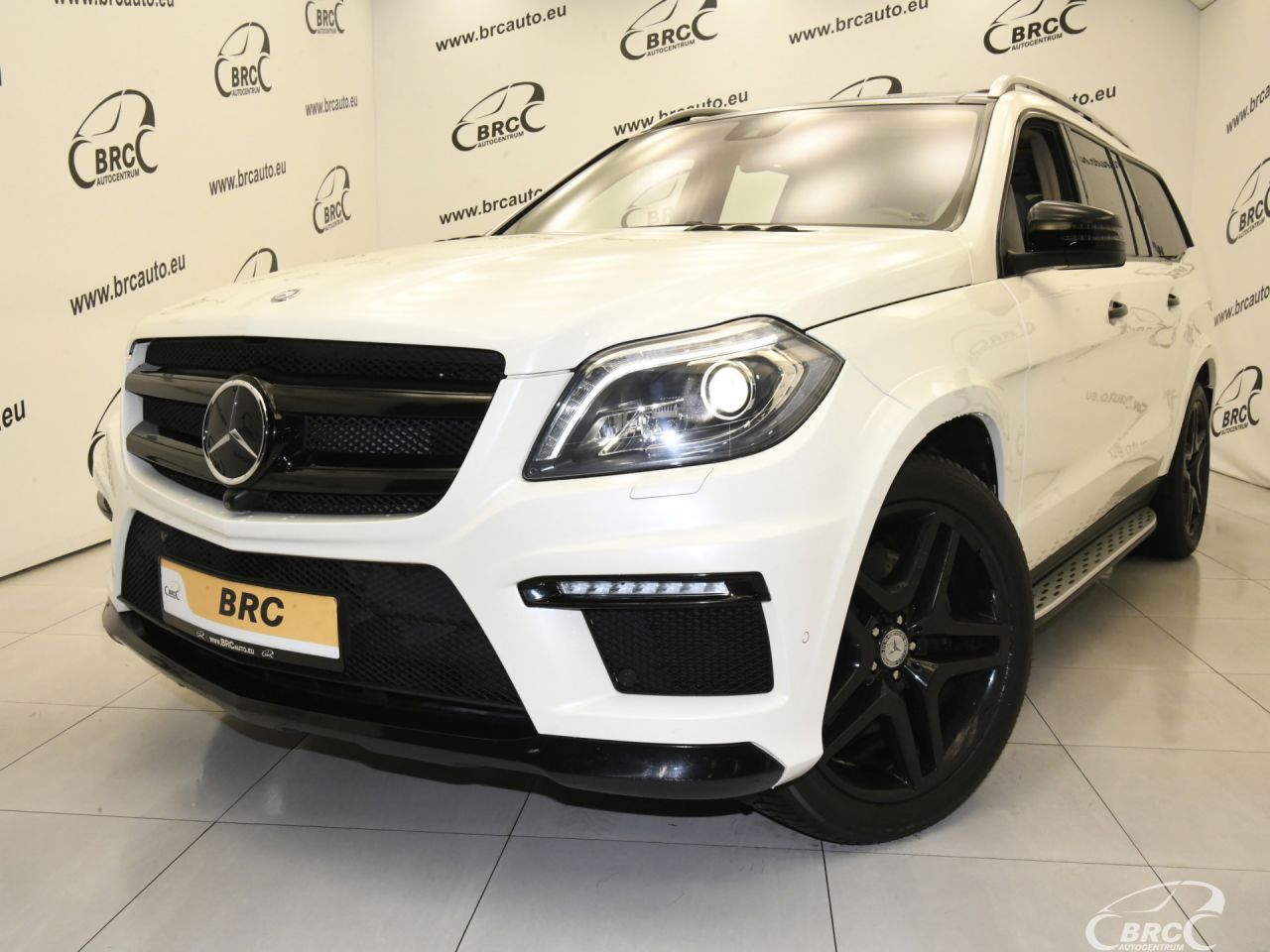 Mercedes-Benz GL550 | 43