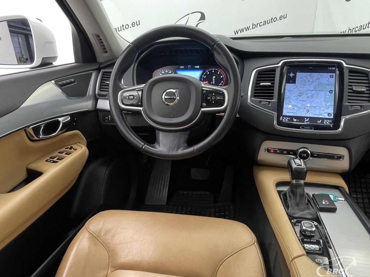 Volvo XC90 | 13