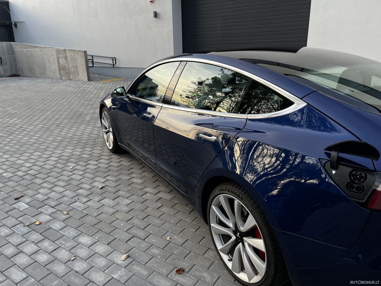 Tesla Model 3 | 5