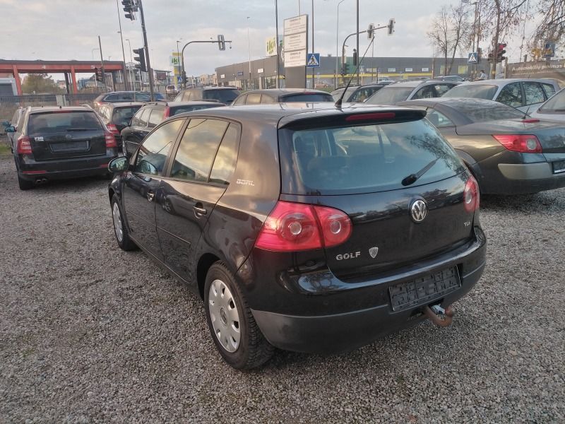 Volkswagen Golf | 2