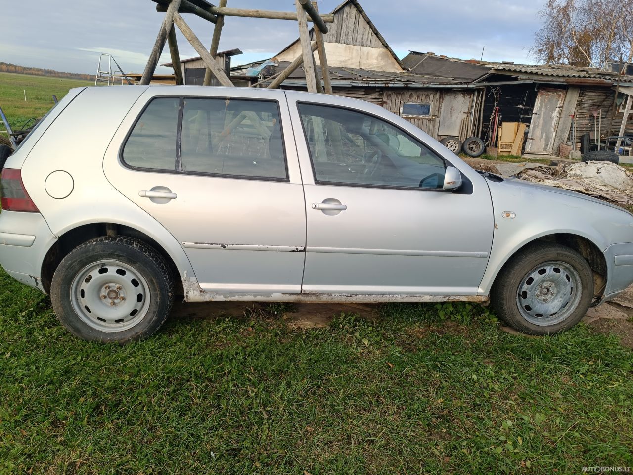 Volkswagen Golf | 4