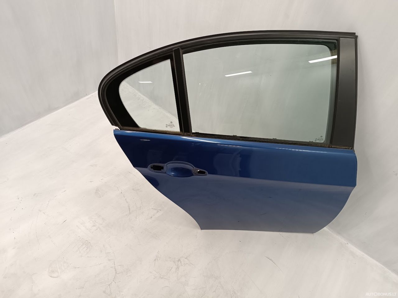 BMW 3 serija, Sedanas | 1