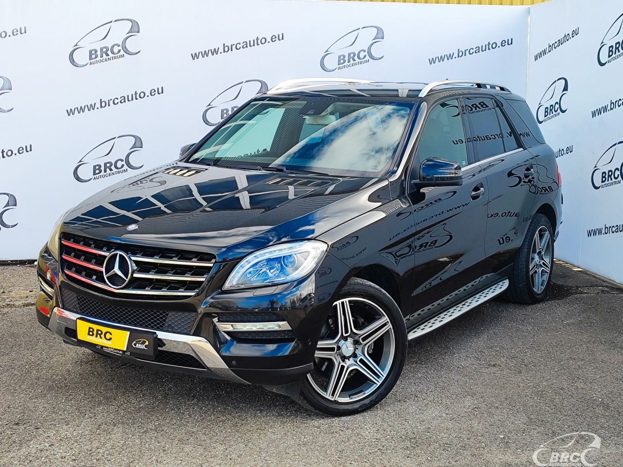 Mercedes-Benz ML250 | 35