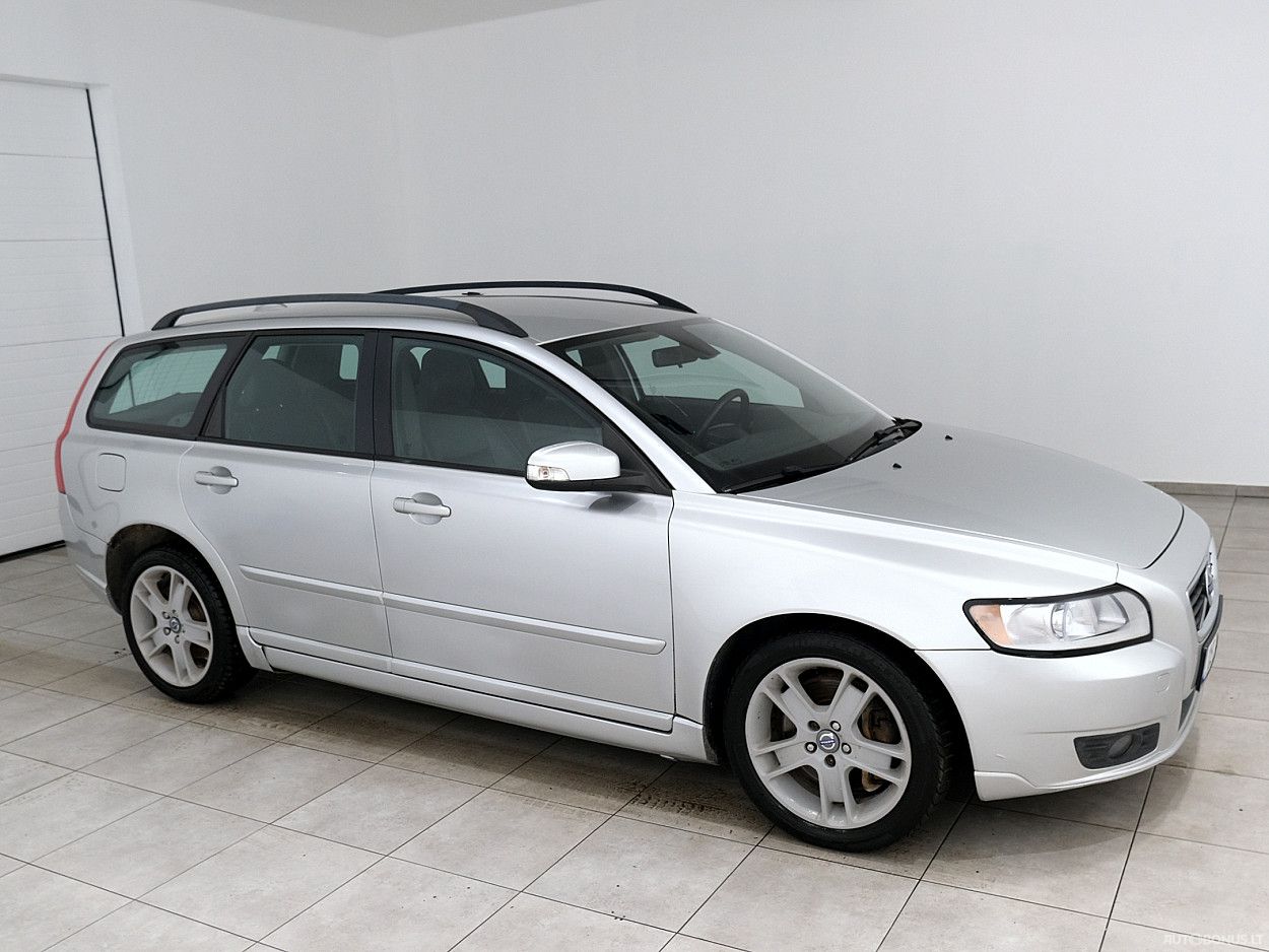 Volvo V50