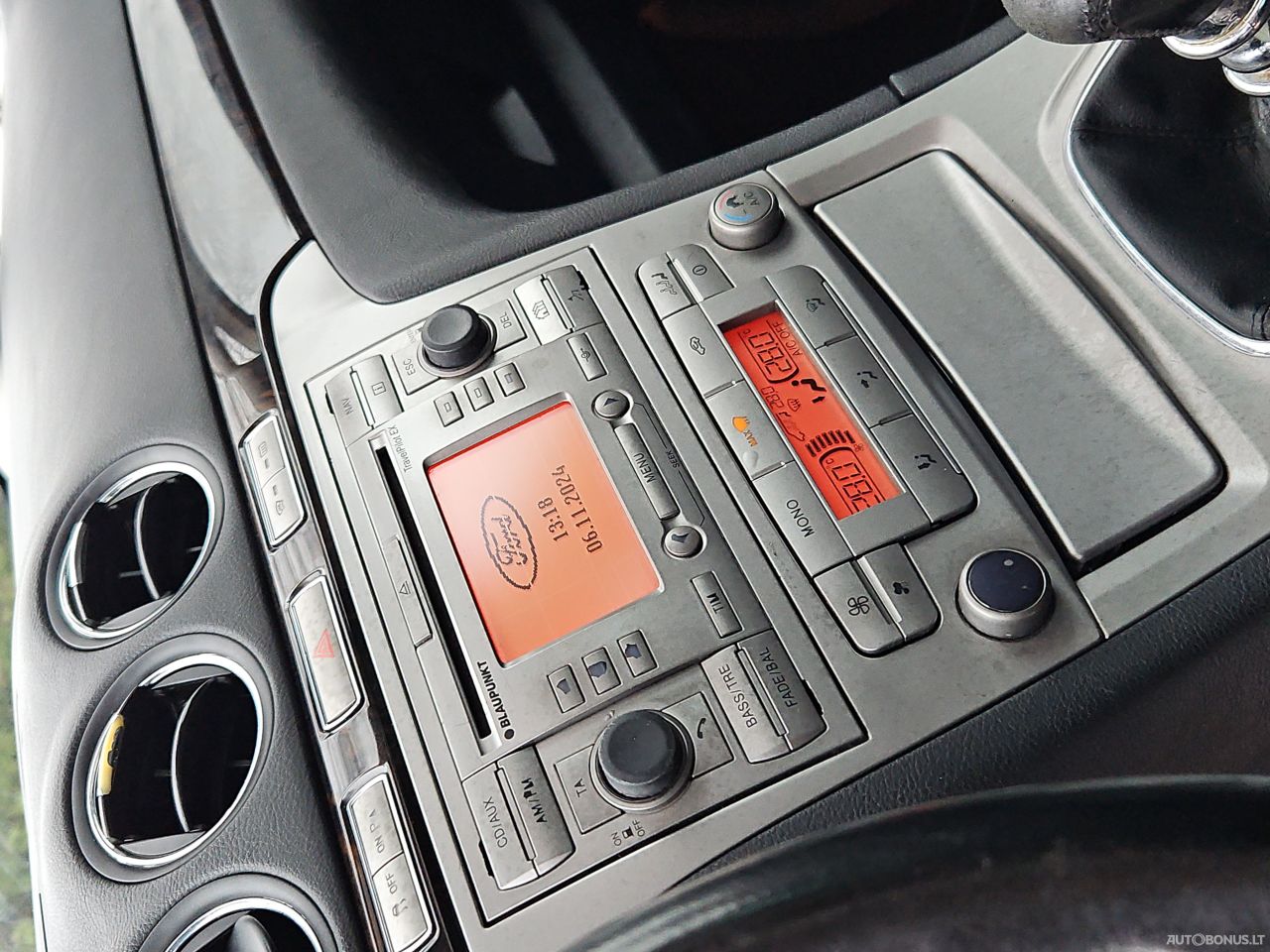 Ford Galaxy | 27