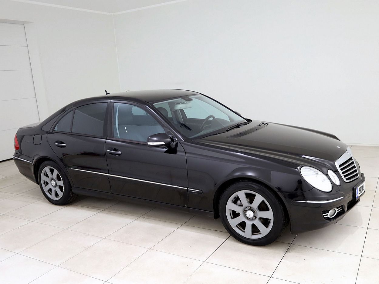 Mercedes-Benz E220