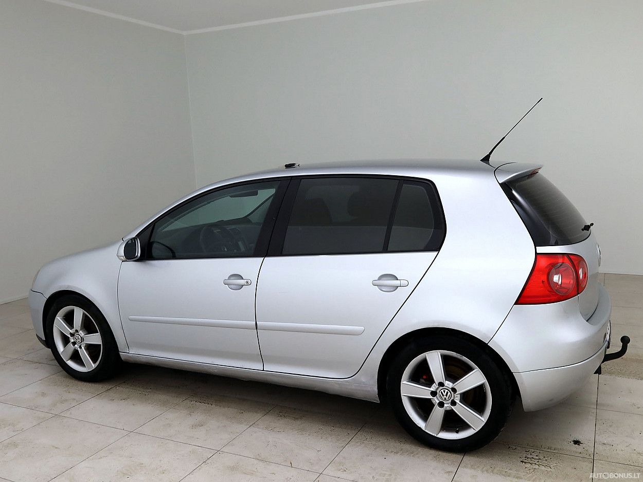 Volkswagen Golf | 3