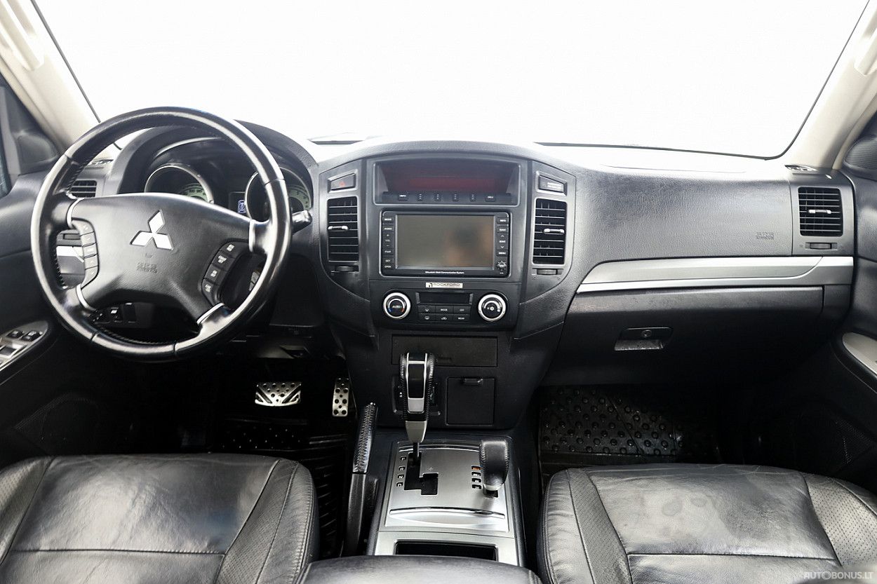 Mitsubishi Pajero | 4