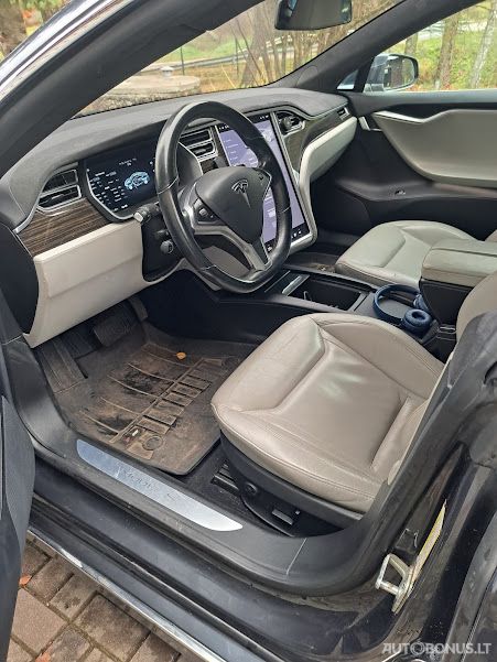 Tesla Model S | 1