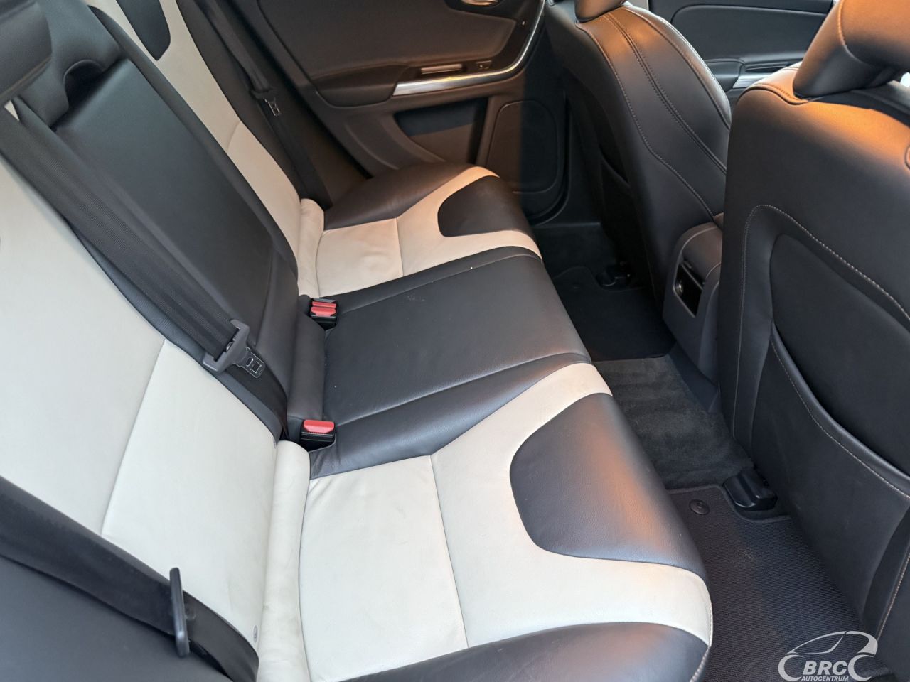 Volvo V60 | 8