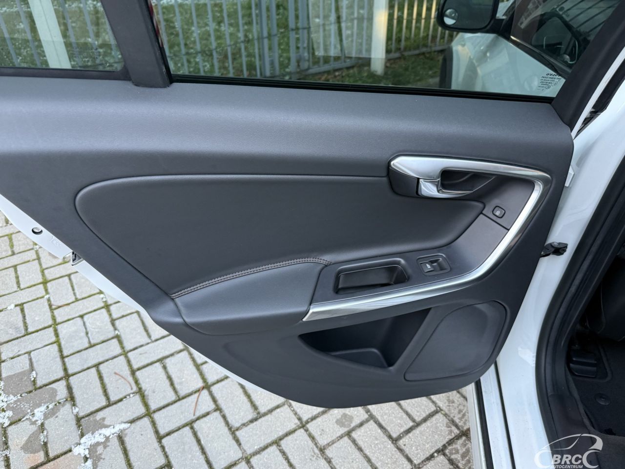 Volvo V60 | 10