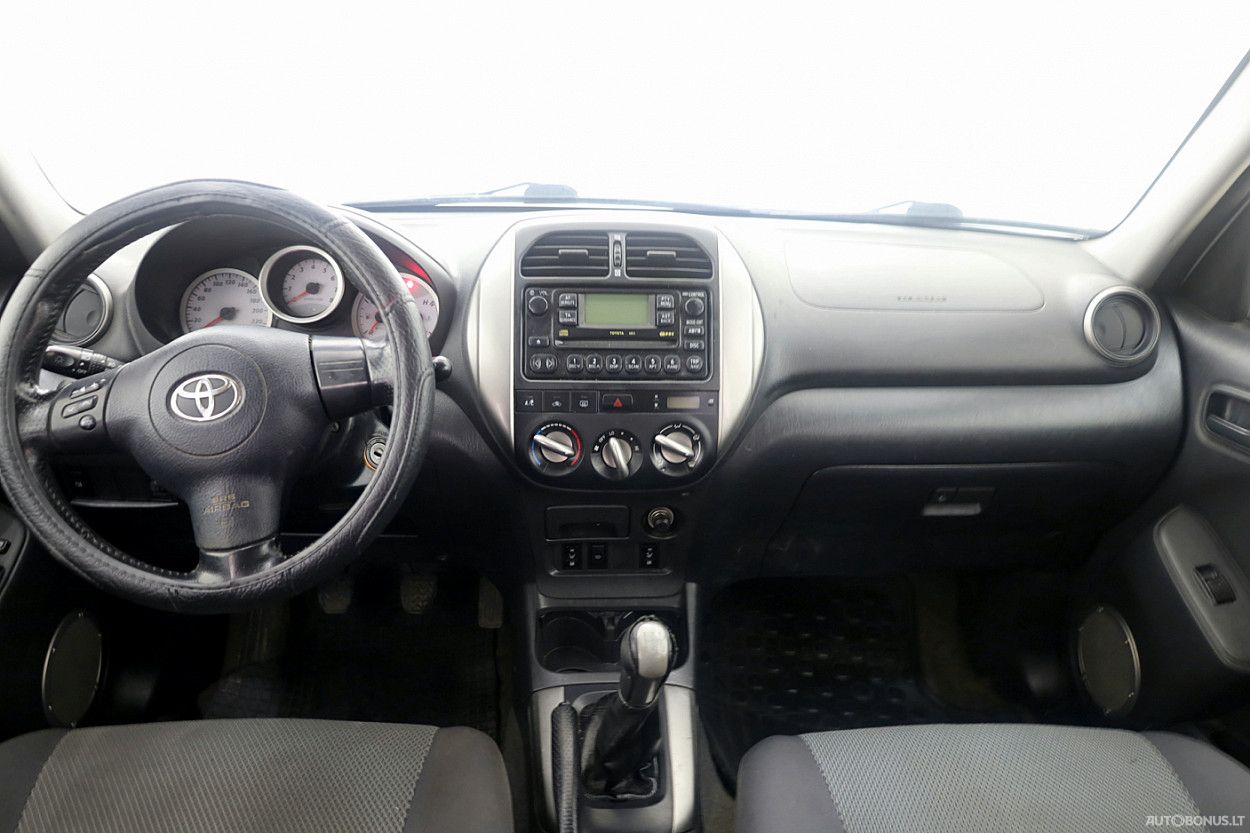 Toyota RAV4 | 4