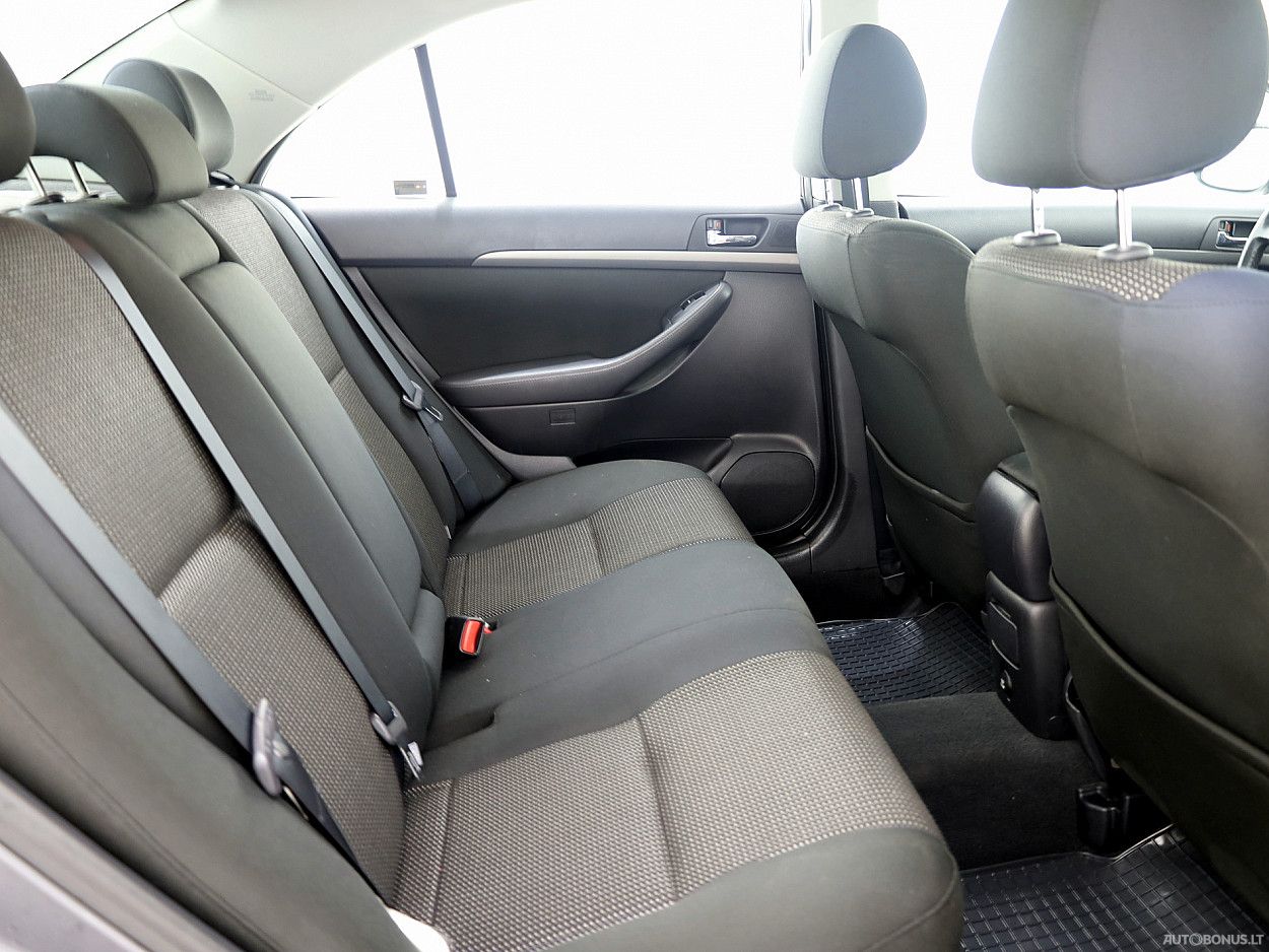 Toyota Avensis | 6