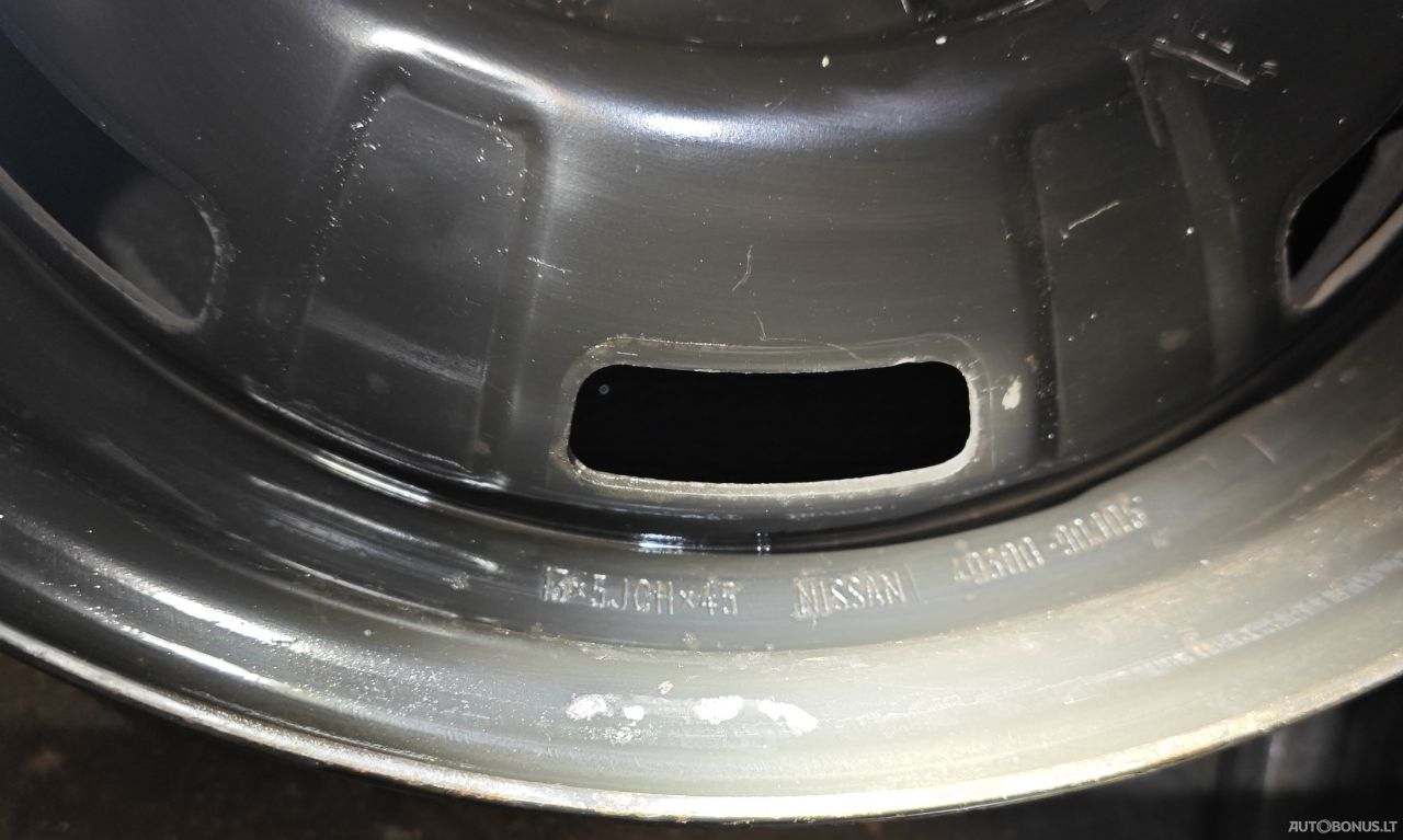  Nissan steel stamped rims | 1