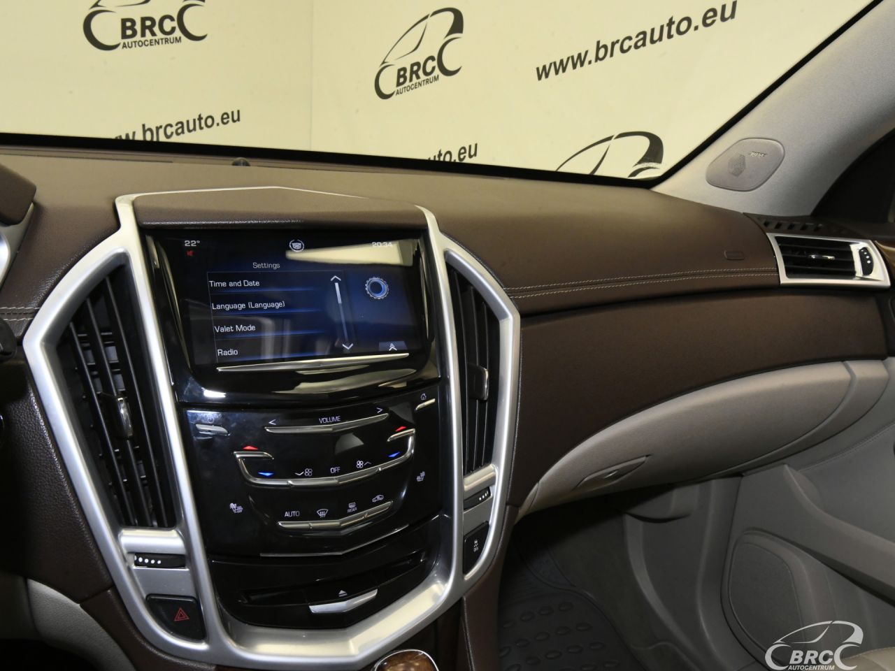 Cadillac SRX | 27