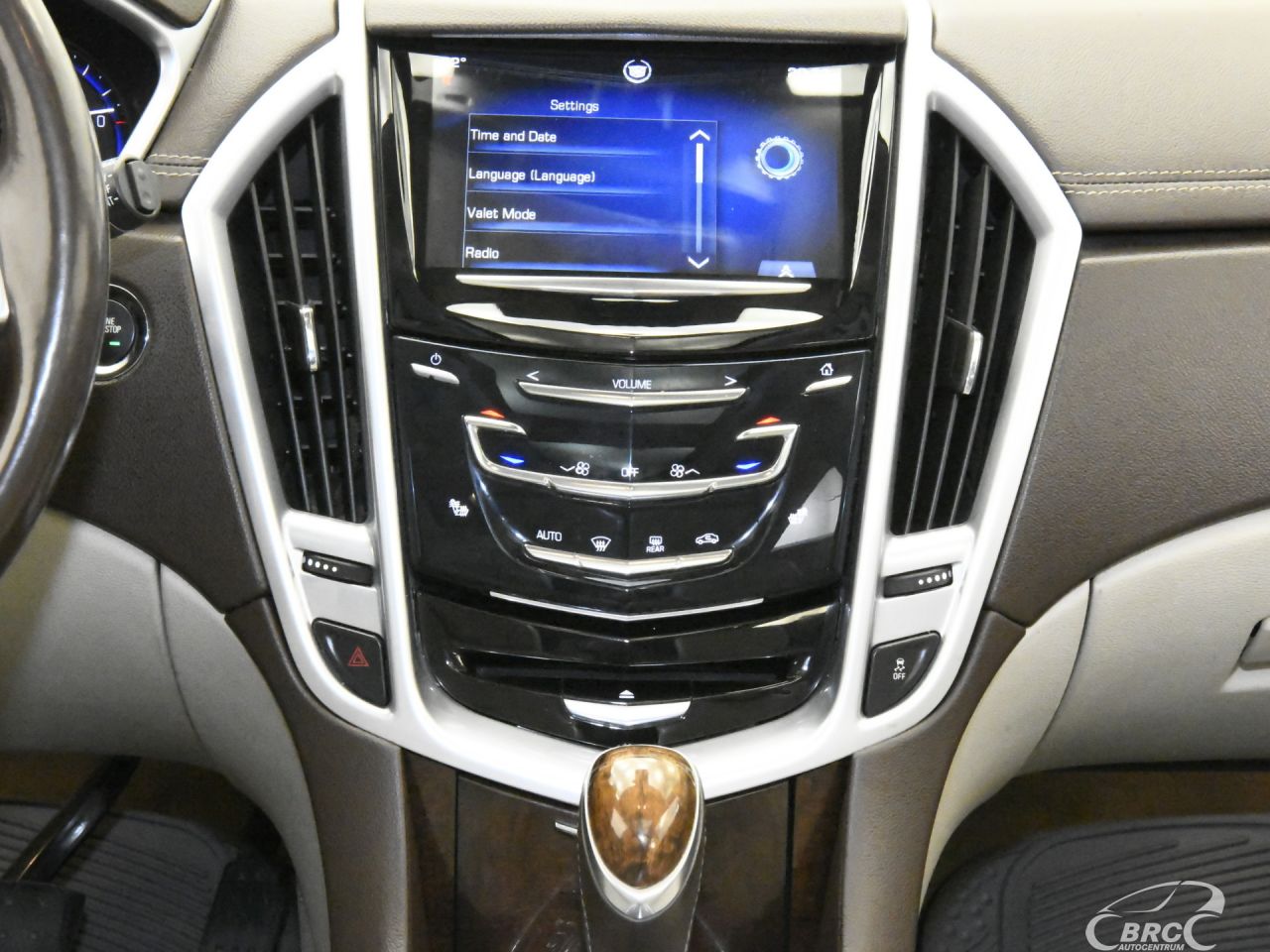 Cadillac SRX | 16