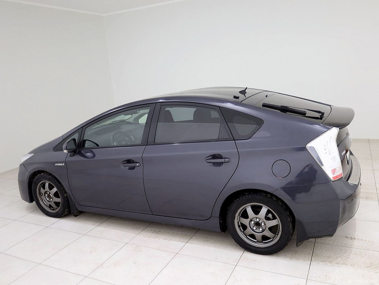 Toyota Prius | 3